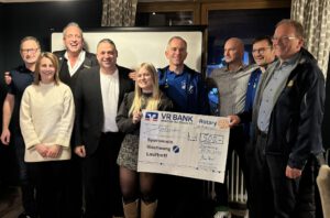 Rotary Club Auerbach unterstützt die Lauftreff-Sparte des SV Illschwang mit 500 Euro