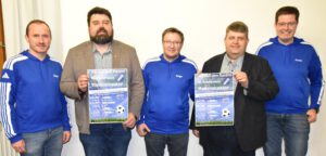 Präsentation des Plakats zum                                       16. Kunstrasenhallen                                     masters des SV Illschwang